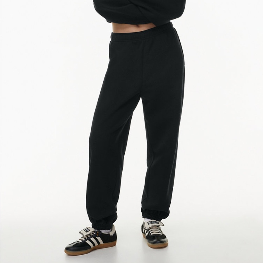 Aritzia mega fleece sweatpants size medium